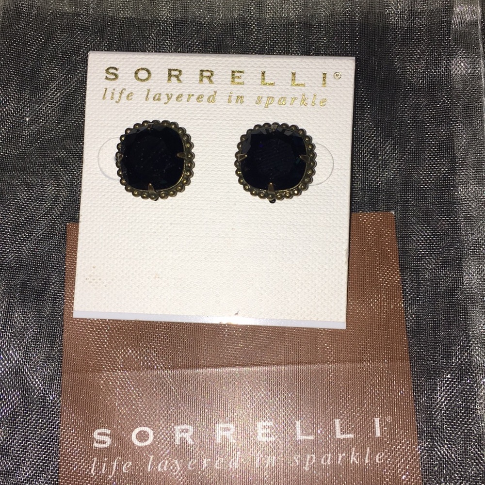Sorelli Montana Studs earrings